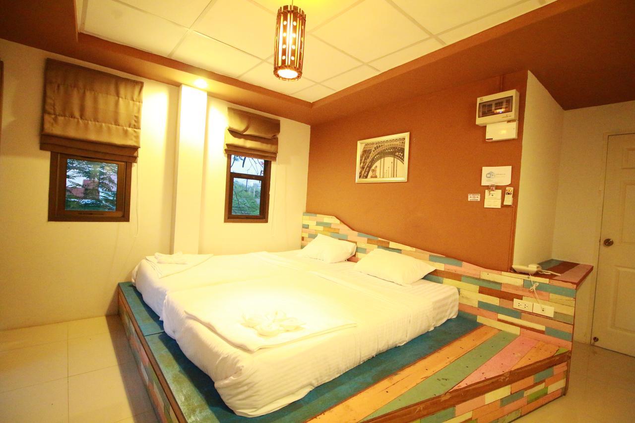 Hotel Nakara Boutique à Chiang Mai Extérieur photo