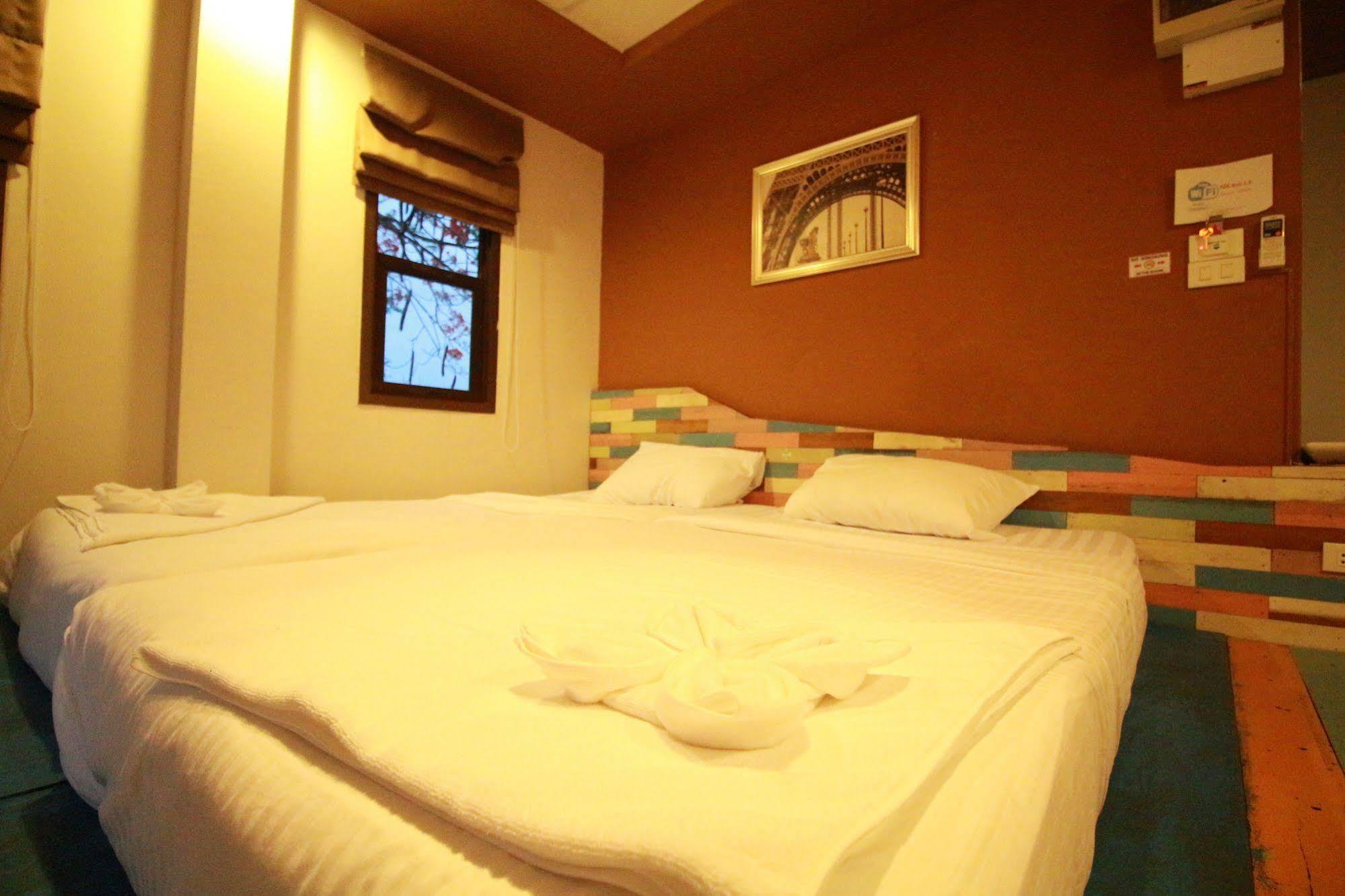 Hotel Nakara Boutique à Chiang Mai Extérieur photo